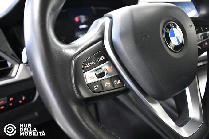 BMW 318d 48V Touring Business Advantage